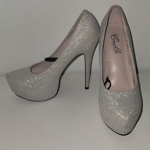 Silver Sparkle Camille La Vie Stilleto heels. Size 9